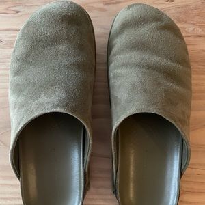 Jenni Kayne moss colored clogs